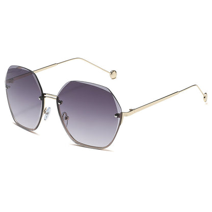 To Make Big Face Thin-looked Elegant Fashion Sunglasses